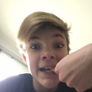 Meet your Posher, Johnny